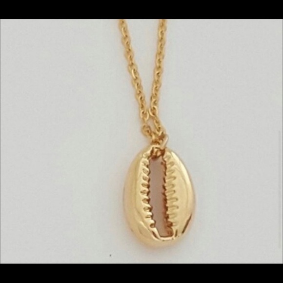 VSCO Gold Puka Shell Necklace - Picture 3 of 4